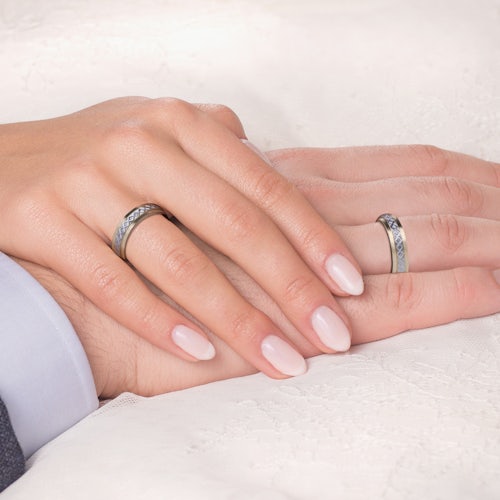 Obrączki ślubne: dwukolorowe złoto, płaskie, 5 mm